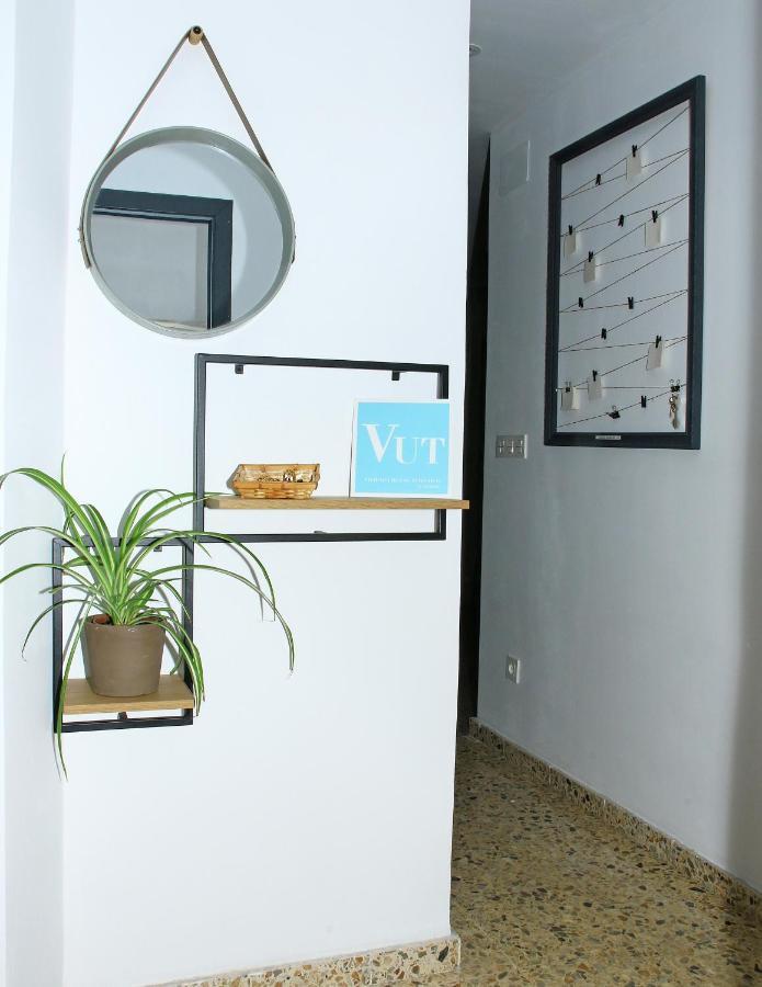 Apartamento R Y C Aviles Bagian luar foto