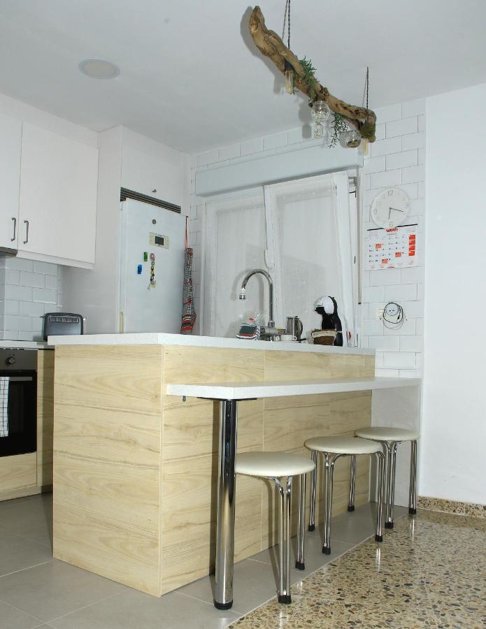Apartamento R Y C Aviles Bagian luar foto